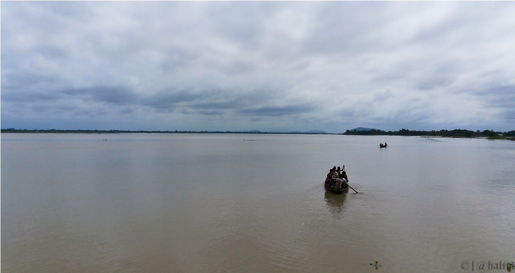 Villagers in a small fishing boat who came to attend the health camp at Changbandha West. Photo credit: Abdul Halim