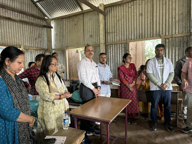General (Dr) Atul Kotwal, Executive Director, (NHSRC),New Delhi Along With The Team From Regional Resource Centre, NE With The Kamrup Boat Clinic Team